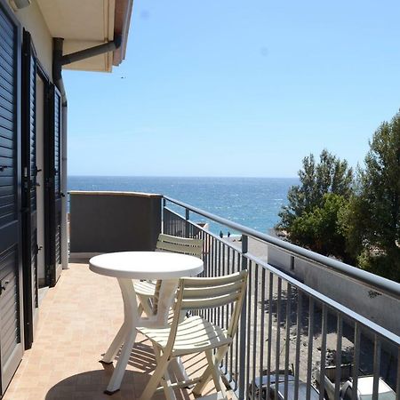 Santanna Beach House - Fondachello-Apartments Com Mascali Buitenkant foto