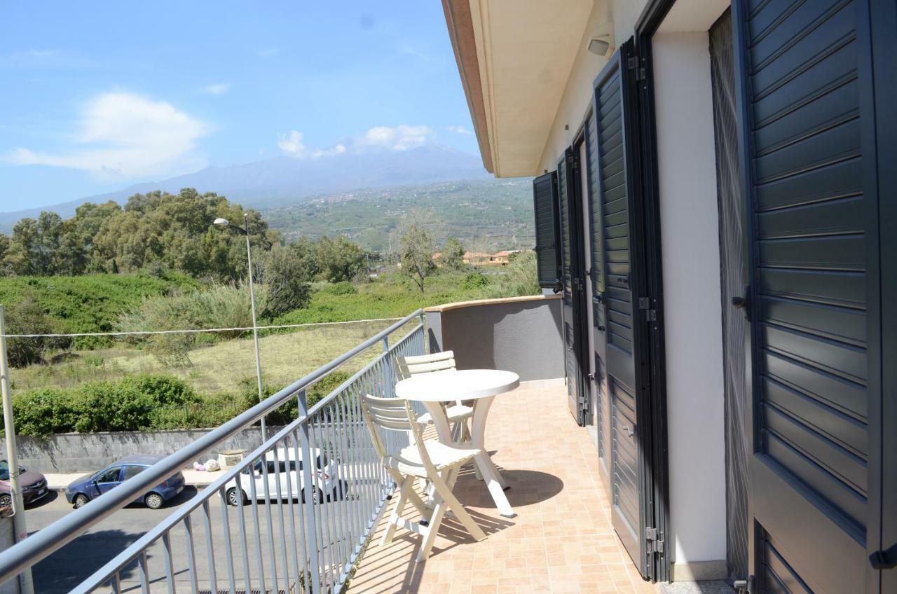 Santanna Beach House - Fondachello-Apartments Com Mascali Buitenkant foto
