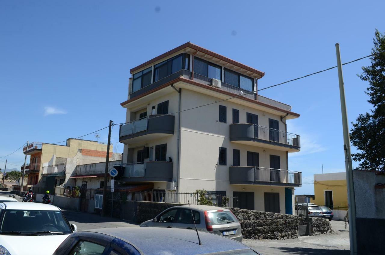 Santanna Beach House - Fondachello-Apartments Com Mascali Buitenkant foto