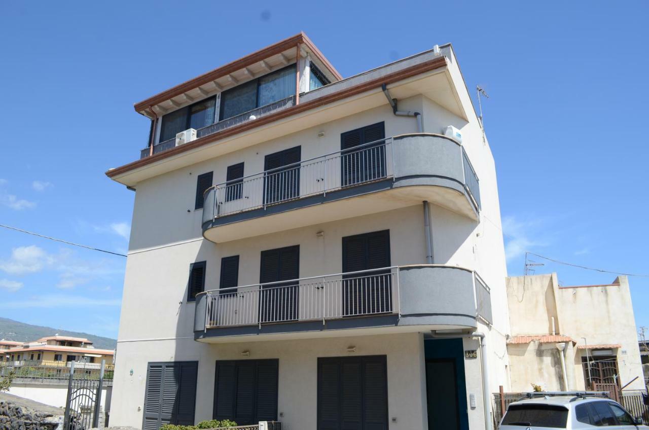 Santanna Beach House - Fondachello-Apartments Com Mascali Buitenkant foto